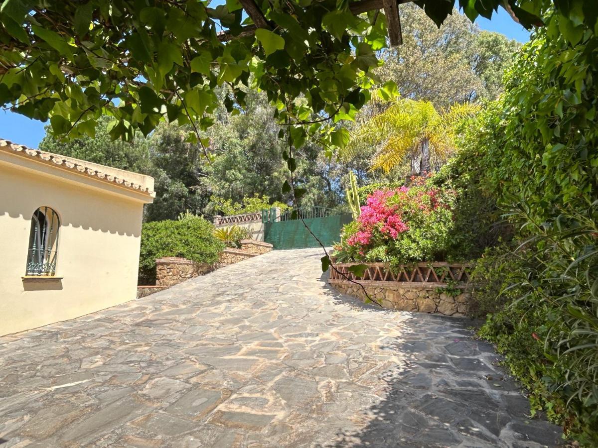 Villa Close To The Beach In Marbella Exterior photo